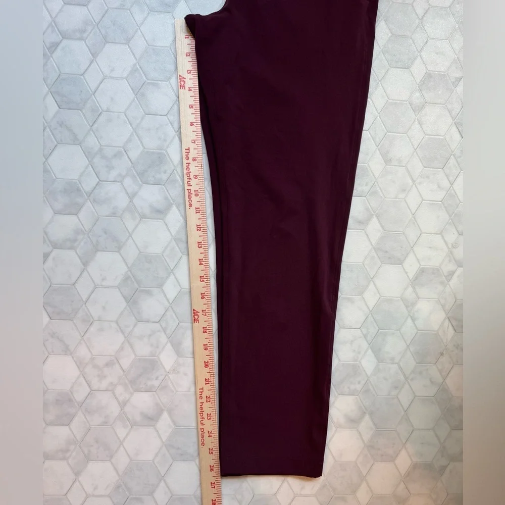 Lululemon On the Fly 7/8 Pants Dark Adobe Maroon Size 4 EUC